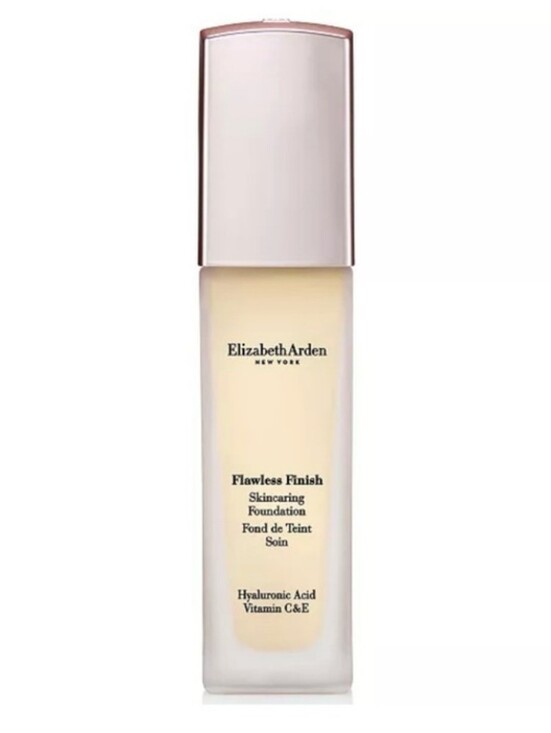 Elizabeth Arden Other - Elizabeth Arden Flawless Finish Skincaring Foundation 120W
